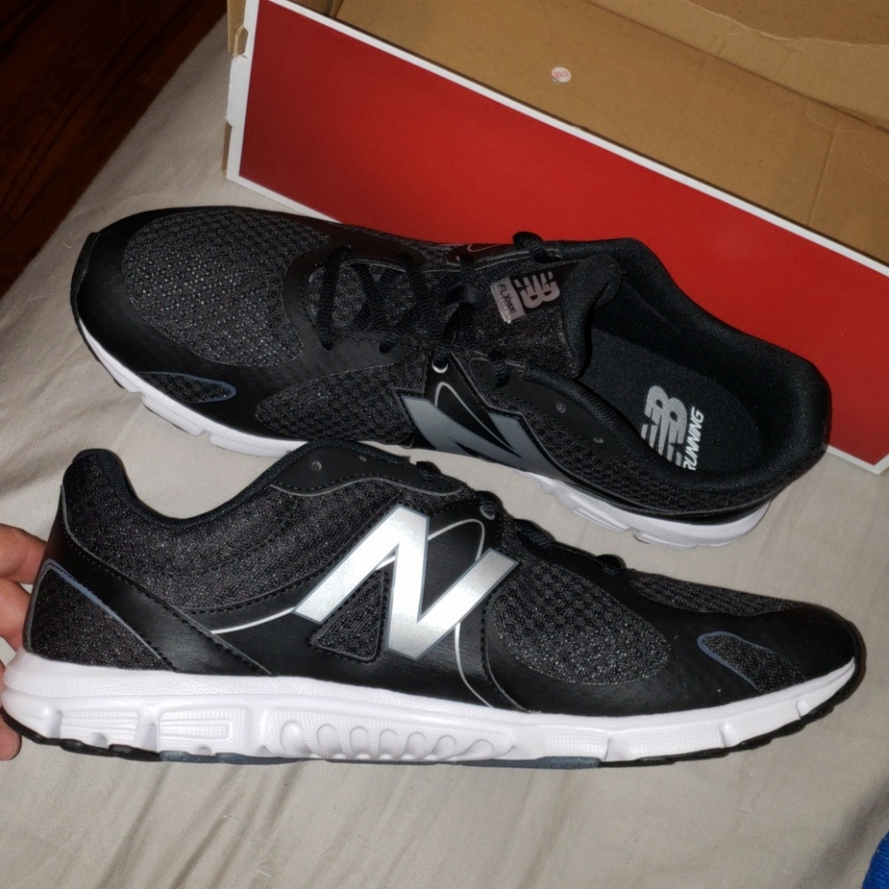 Men's New balance running sneakers size 11